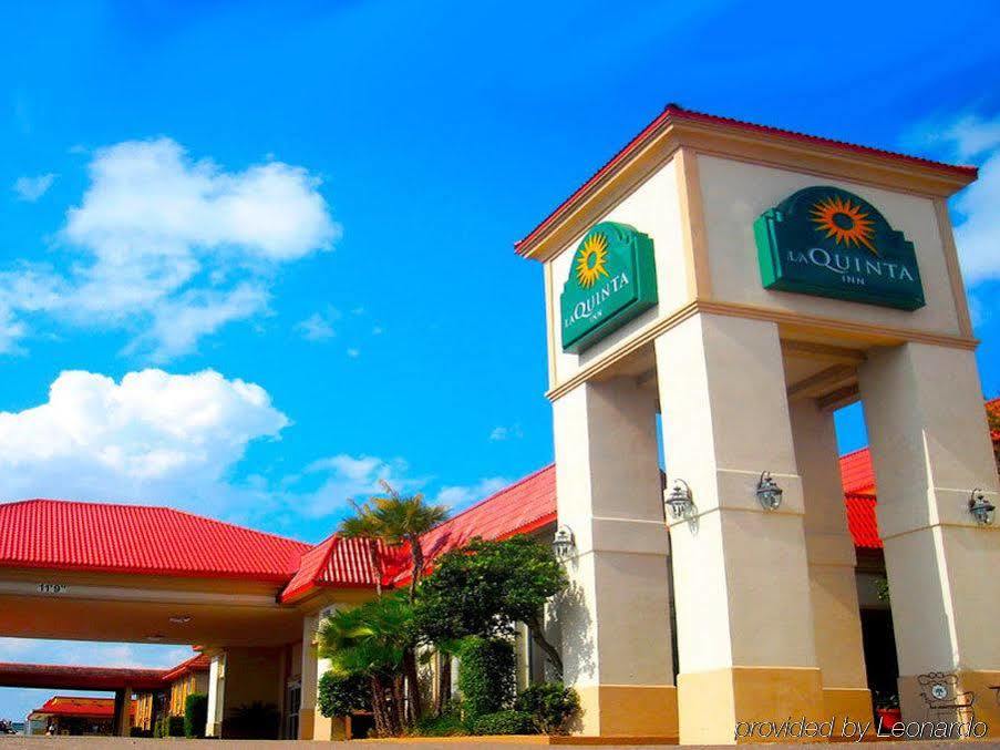 La Quinta By Wyndham Clearwater Central Экстерьер фото